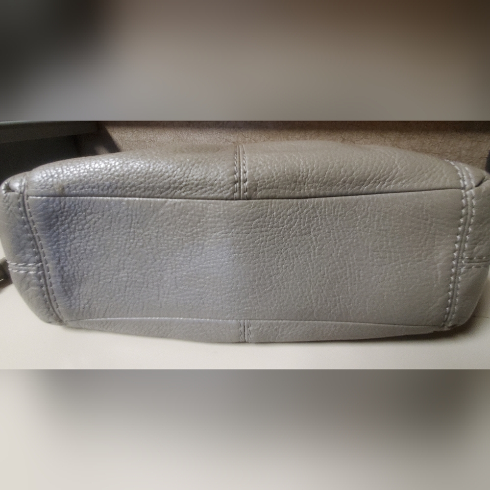 COACH Lexy shoulder bag in refined natural pebble leather - Picture 4 of 10